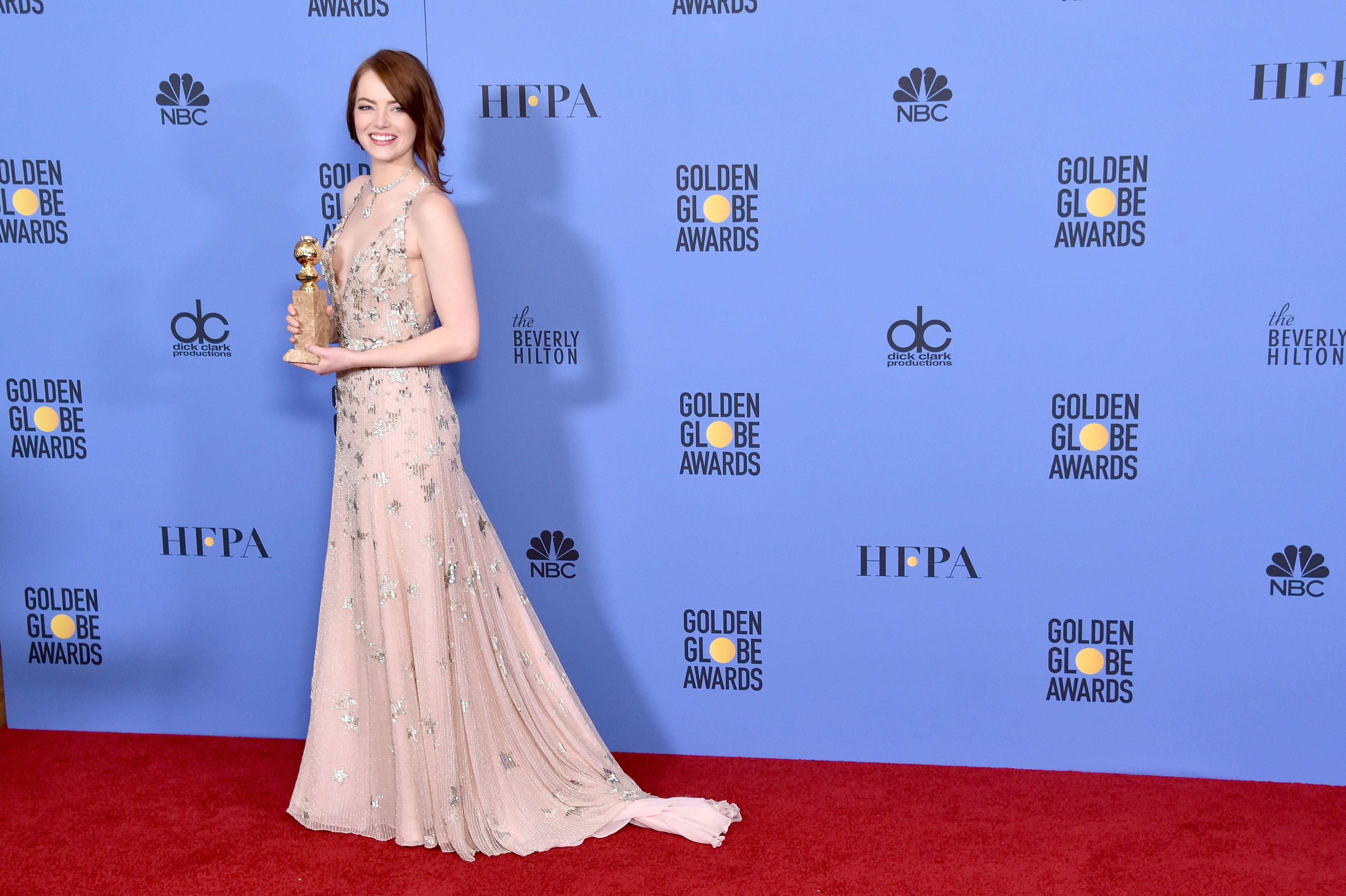BEVERLY HILLS, CA - JANUARY 08: Actress Emma Stone poses in the press room during the 74th Annual Golden Globe Awards at The Beverly Hilton Hotel on January 8, 2017 in Beverly Hills, California. (Photo by Alberto E. Rodriguez/Getty Images)
